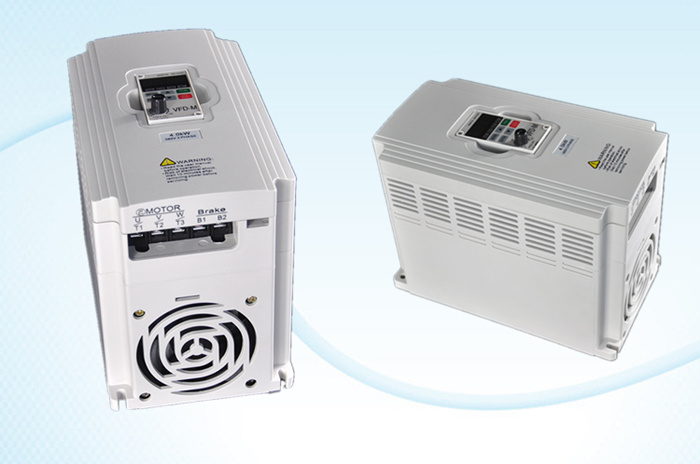 220v转380v变频器的基本接线图_接线图分享 1.输入电源 1PH 220V(25%);输出:3PH 0-380V 2.专用DSP电机主控IC,电压矢量控制,纯正的SVPWM输出 3.IPM模块为功率驱动核心部件,内置过流、短路、过温等多种可靠保护;故障率极低 4.五位数码管显示,五个状态指示灯(显求频率、电压、转速、计数器、正反转状态、故障等) 5.