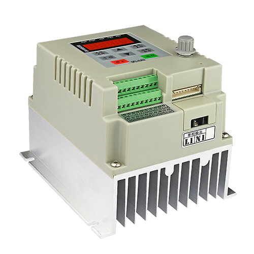 丹富莱0.4KW 220V单进单出变频器